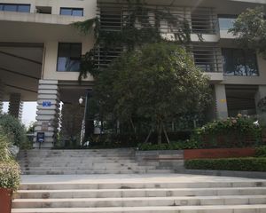 麓湖生态城琉璃溪岸4室1厅东南