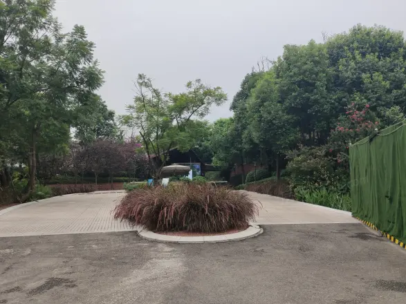 麓湖生态城黑珍珠