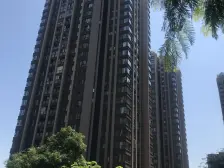观音桥次新盘 央企保利精装保养新 拎包入住业主诚心卖