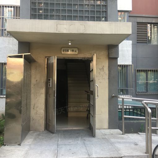 瀛海家园1室1卫南朝向3000.00元/月出租
