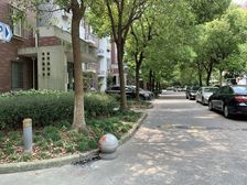 南北通两房临河绿化好无遮挡采光明亮