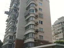 一梯四户,交通便利,主卧朝南,居家装修,装修齐全