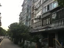 出行方便 一梯两户 看房随时 户型正气 江景房