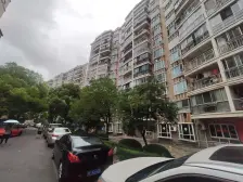 精装修,满五且一,小区中间位置,近地铁配套齐全