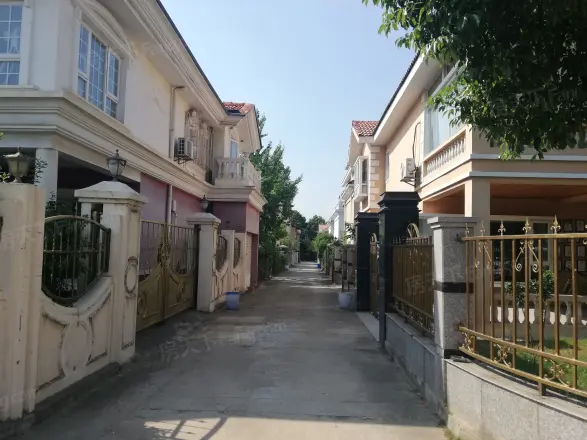 天鹅湖假日山庄