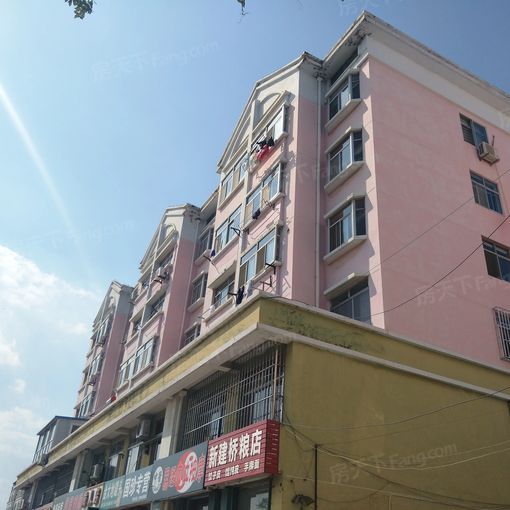 隆兴花园3室2厅1卫南朝向1500.00元/月出租