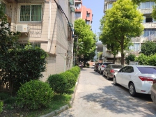 顶楼复式,双露台25平,满五且一,税费少