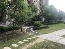 中间楼层两房,精装修,视野开阔