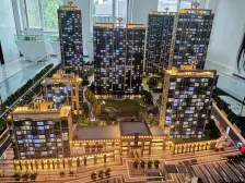 海关地铁口 时代星空三室两卫 毛坯