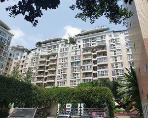 新加坡花园4室2厅南