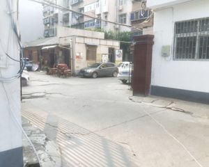 全明户型,通透,好楼层,朝南采光充足,业主诚心出售
