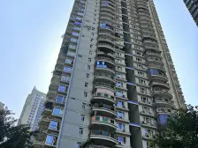 户型方正 精装修 出行方便 采光充足