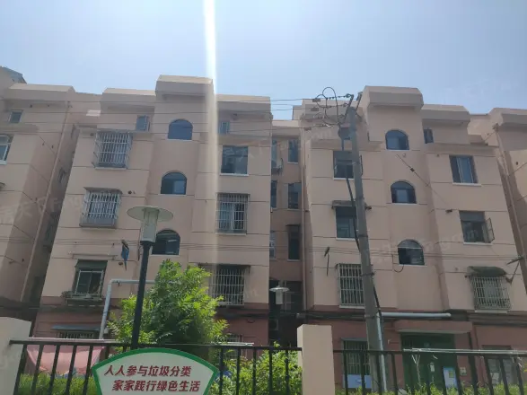 海滨八村