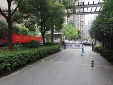 三期红墙 全新装修 东边户 户型方正 全天采光