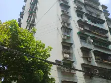 欣阳广场旁 台湾花园 小两室 低楼层 住家装修安心出售