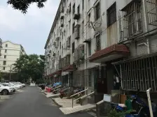 外环内,顶楼大复式,带60平大露台,使用面积大!单价低