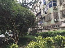外环内四房两厅两卫精装修拎包入住中间楼层