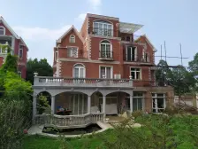 城南香格里拉花园 双拼别墅 带大院子 靠河边 纯地上 大露台