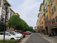 新上锦泰花园复式,可做二套,上下都有入户门,有有32平车库