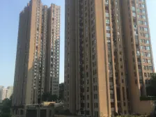 华宇星领地 4室1厅 南