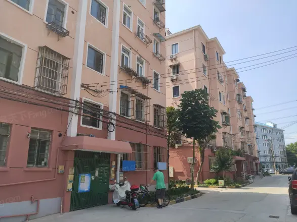海滨八村