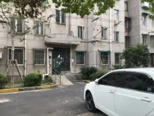 外环内,顶楼大复式,带60平大露台,使用面积大!单价低