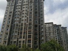 华五 佳兆业五期 精装修 飞机户型 精致电梯小三房