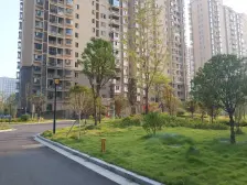 凯旋公馆,房东自住,交通便利,生活设施全