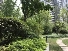 两个房间朝南 全明户型 两个卫生间朝外边 邻里和睦