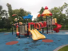 龙湖葡提海湾大独栋东打头150平大院 两个车位!