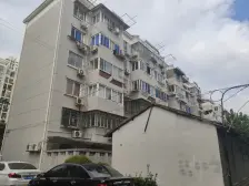 12号线口 新上一房 南北通风 诚心出售
