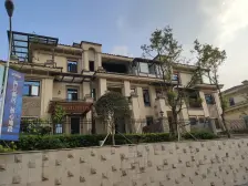 照母山双拼别墅 350平大花园 全采光 地面停车位