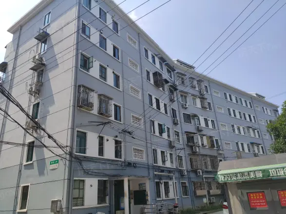 海滨八村