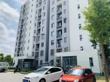 精装三房两卫,全明户型,得房率高,离小区出入口近