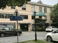 带朝南大储藏室,带车位,带阁楼,位置好,单价低