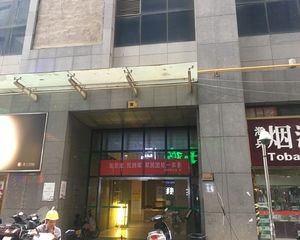五一广场正地铁口燃气居家自住装修