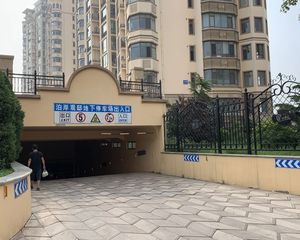 房产证在手,产权清晰,看房方便,诚心卖