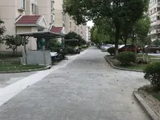 户型正气,带有阁楼,小区中间位置,业主诚意出售