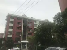 近9号线金桥站,步梯5楼,小区中间位置,业主诚意出售