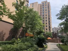 地铁口、房龄新,配套设施齐全,交通便利,全明户型