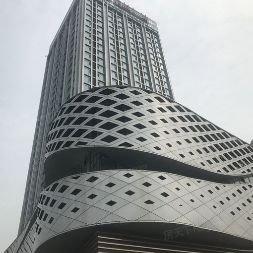 万虹广场公寓1室1厅南朝向1700.00元/月出租
