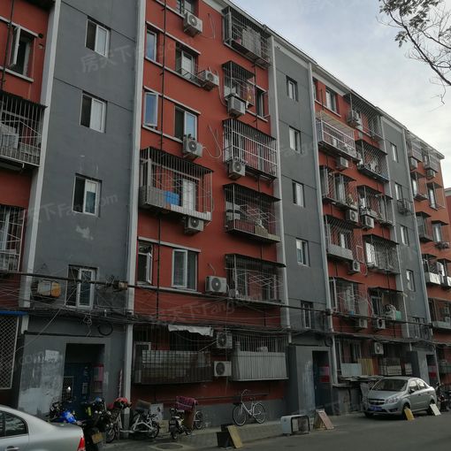 南顶村1室1厅1卫南朝向4000.00元/月出租