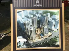 步行街次新小区精装两房挨到轻轨站 公园