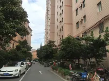 海伦路地铁站旁精装修双南大两房满五年一套看房方便