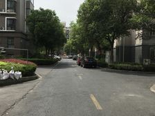 新上架!三室带大阁楼!可拎包入住