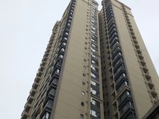 业主诚心出售,目前房子保养好,随时看房方便