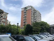 少见的电梯顶楼复式 带两个露台和阁楼 俯瞰大宁公园