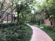 奥莱旁带花园,地下室和车位叠拼别墅,近商圈和地铁