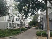 临港低总价,大一房或小两室,满五年中间楼层税费少