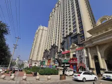 万达公馆+精装+封闭小区+绿化好+停车方便